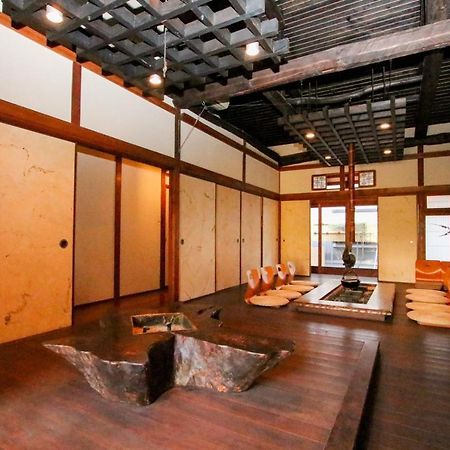 Guesthouse Omoya--全個室--囲炉裏のぬくもりと共にグループの絆を深める古民家宿でゆっくりとした時間を-6名部屋-6名部屋-8名部屋--最大20名-ペット同伴可は一室のみ- 마쓰야마 외부 사진