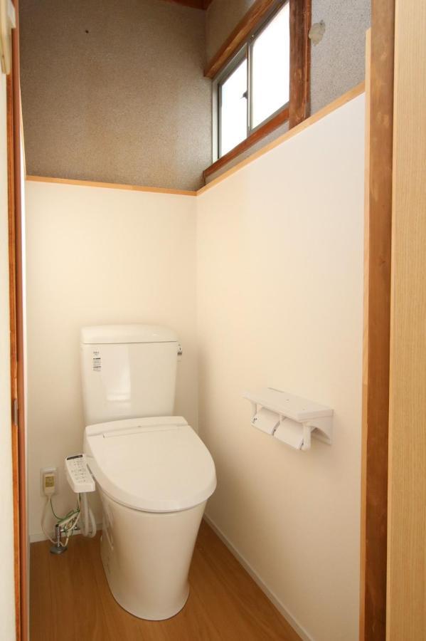 Guesthouse Omoya--全個室--囲炉裏のぬくもりと共にグループの絆を深める古民家宿でゆっくりとした時間を-6名部屋-6名部屋-8名部屋--最大20名-ペット同伴可は一室のみ- 마쓰야마 외부 사진
