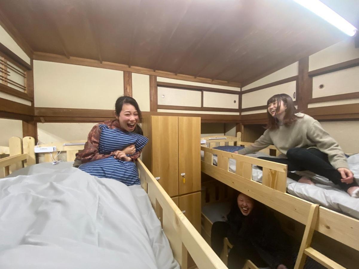 Guesthouse Omoya--全個室--囲炉裏のぬくもりと共にグループの絆を深める古民家宿でゆっくりとした時間を-6名部屋-6名部屋-8名部屋--最大20名-ペット同伴可は一室のみ- 마쓰야마 외부 사진