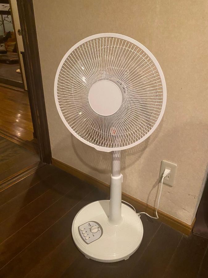 Guesthouse Omoya--全個室--囲炉裏のぬくもりと共にグループの絆を深める古民家宿でゆっくりとした時間を-6名部屋-6名部屋-8名部屋--最大20名-ペット同伴可は一室のみ- 마쓰야마 외부 사진
