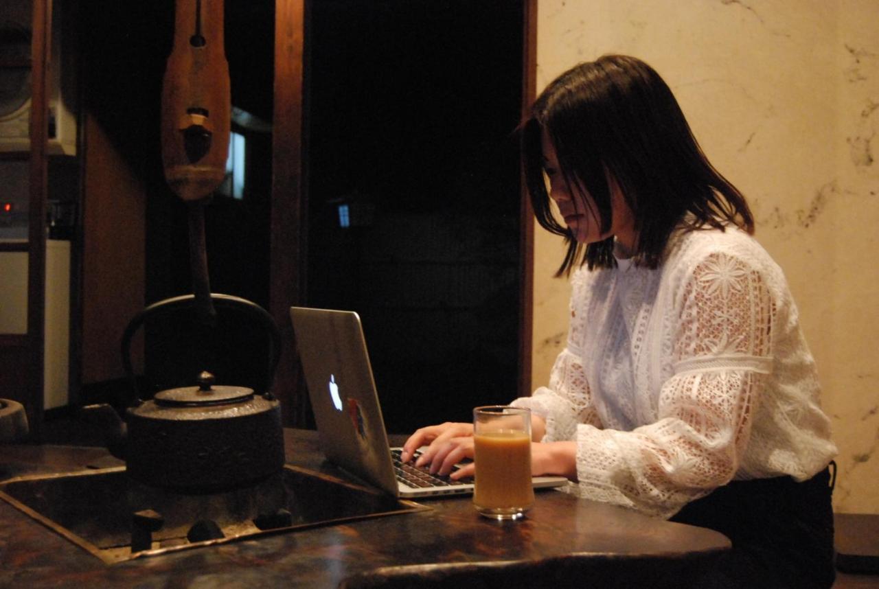 Guesthouse Omoya--全個室--囲炉裏のぬくもりと共にグループの絆を深める古民家宿でゆっくりとした時間を-6名部屋-6名部屋-8名部屋--最大20名-ペット同伴可は一室のみ- 마쓰야마 외부 사진